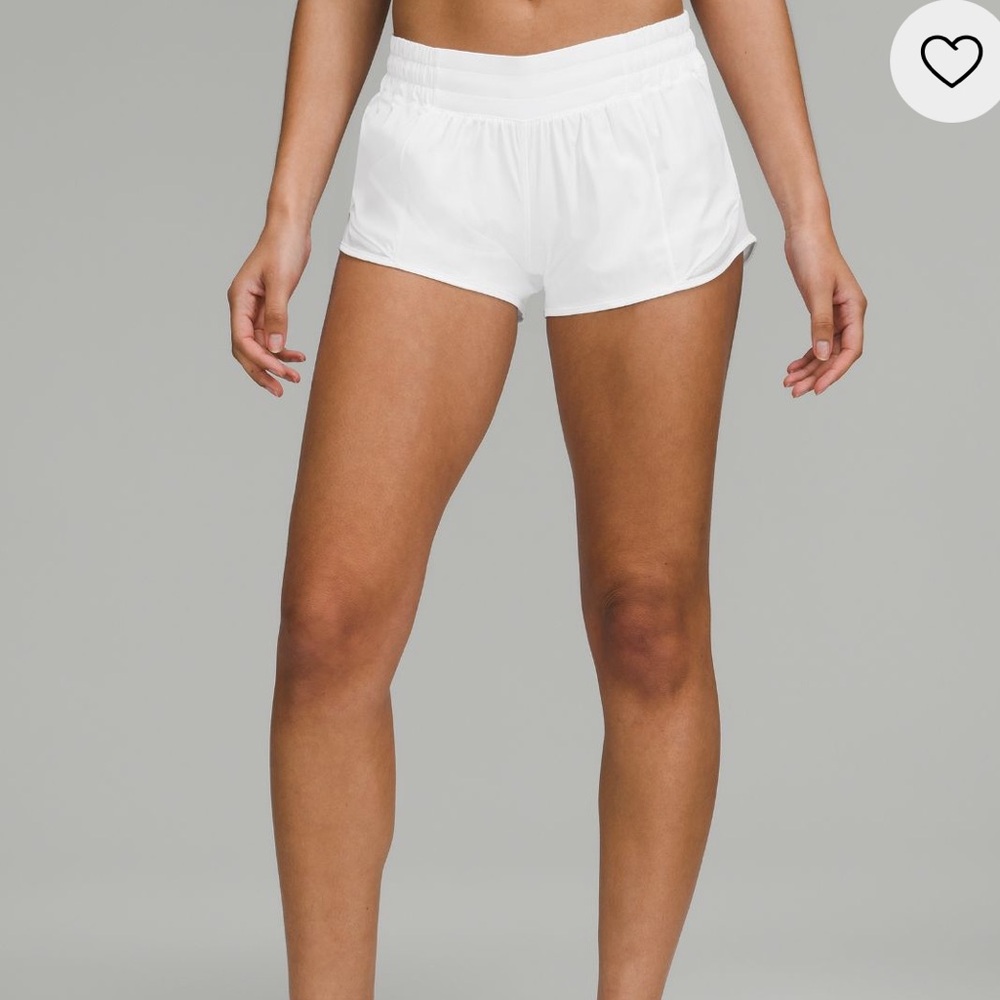 lululemon hotty hot shorts low rise 2.5